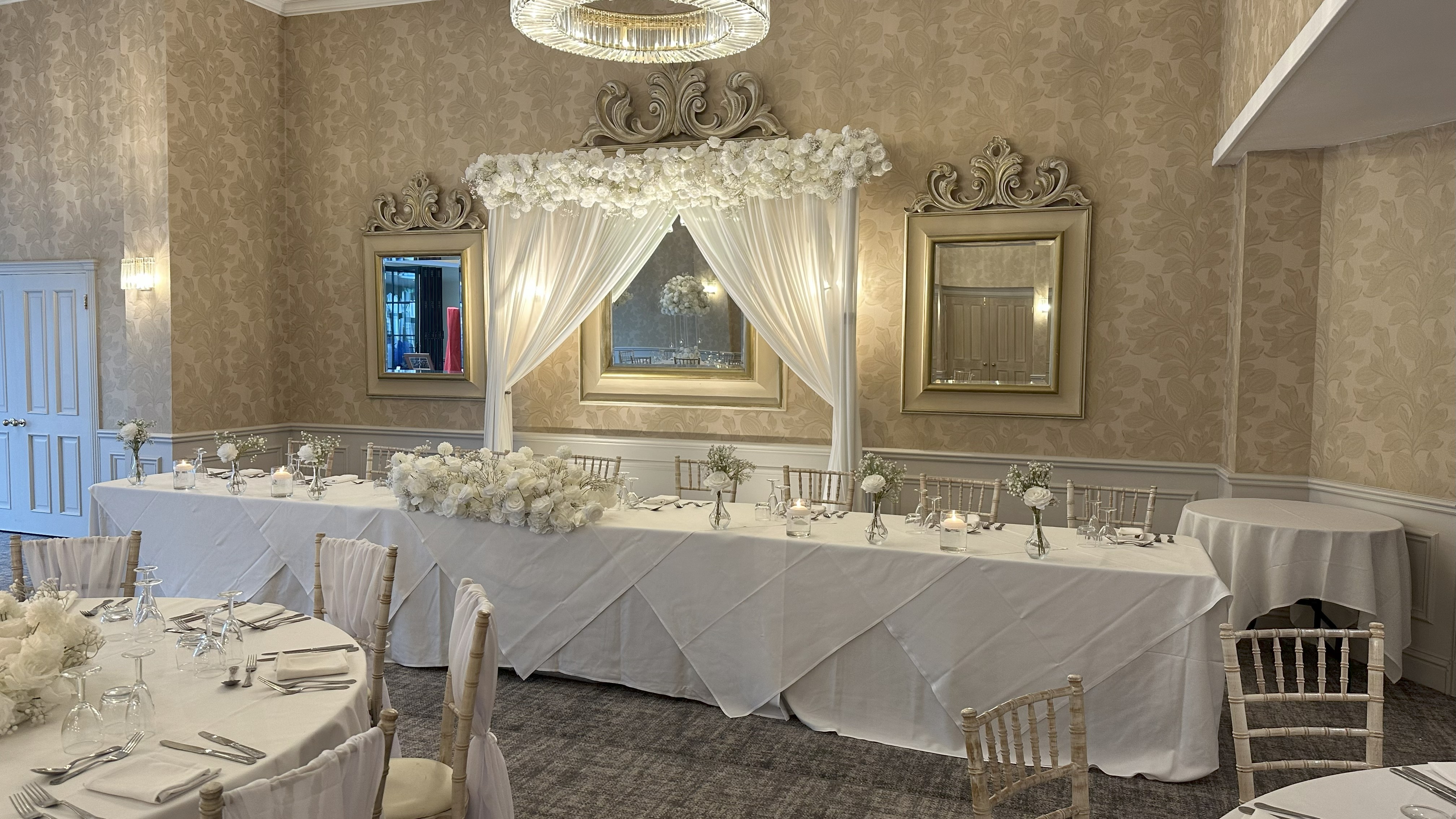 Simple but elegant Top Table Design by Look At Us Events