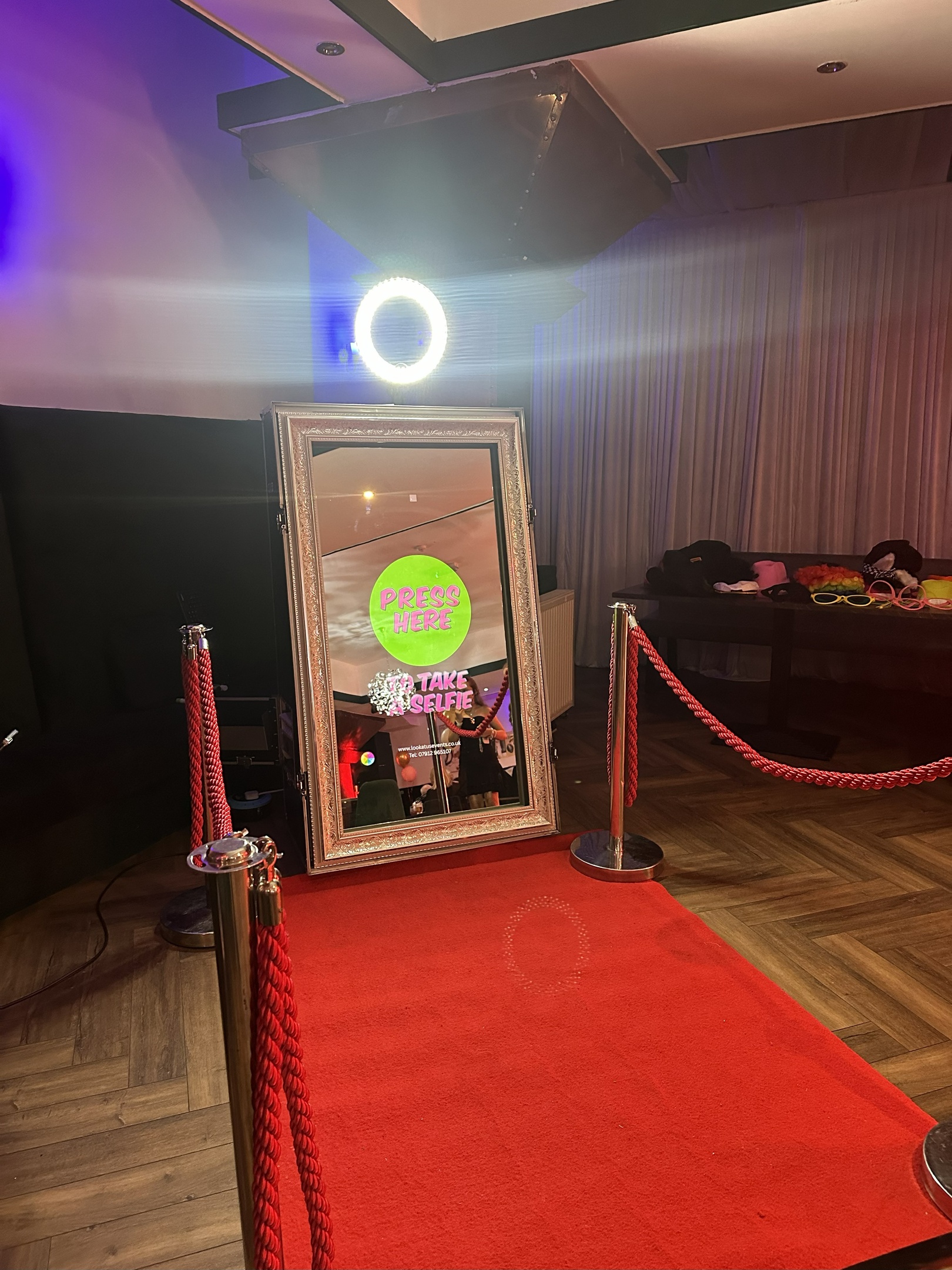 Magic Mirror Hire, Inglewood Manor, Wirral, Chester, Liverpool, Chester Zoo, Grosvenor Pulford Hotel