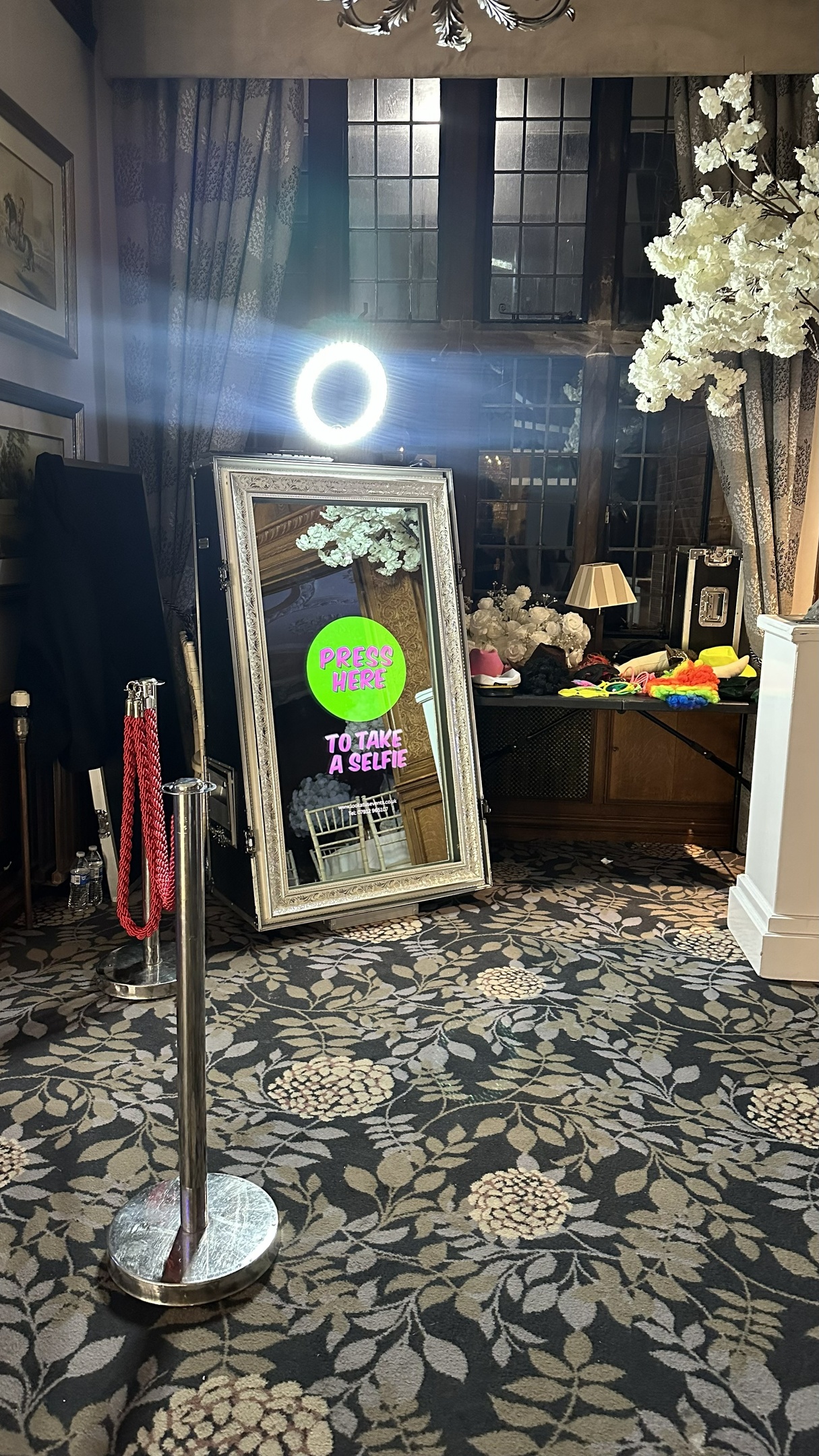 Magic Mirror Hire, Inglewood Manor, Wirral, Chester, Liverpool, Chester Zoo, Grosvenor Pulford Hotel